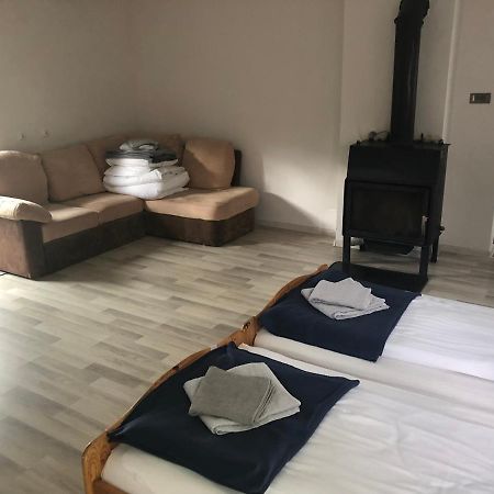 Dom Nad Krutynia Apartment Ukta Ngoại thất bức ảnh