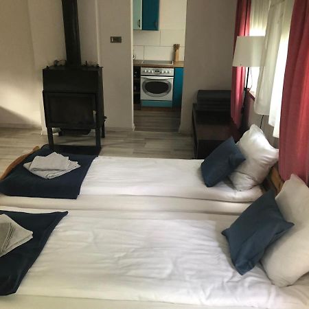 Dom Nad Krutynia Apartment Ukta Ngoại thất bức ảnh