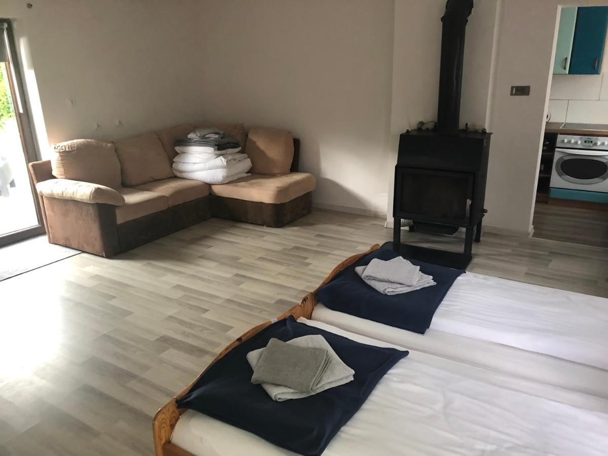 Dom Nad Krutynia Apartment Ukta Ngoại thất bức ảnh